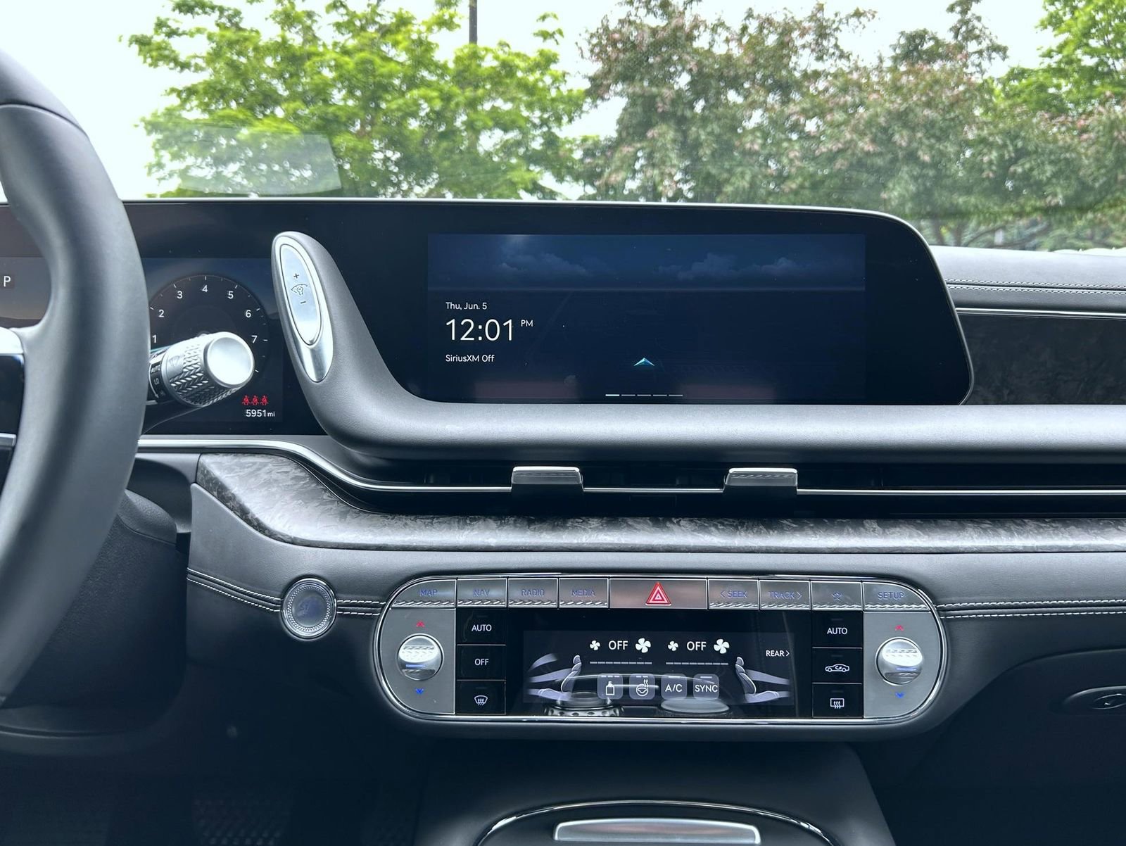 Certified 2024 Genesis G90 3.5T image 13