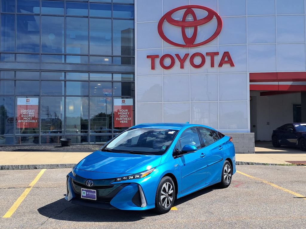 Used 2017 Toyota Prius Prime Plus FWD image 1