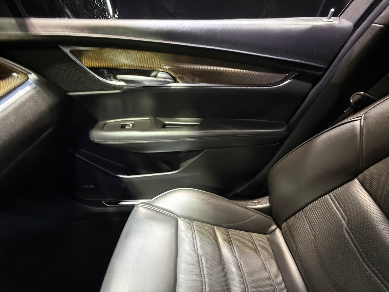 Used 2019 Cadillac XT5 Platinum AWD/4WD image 16