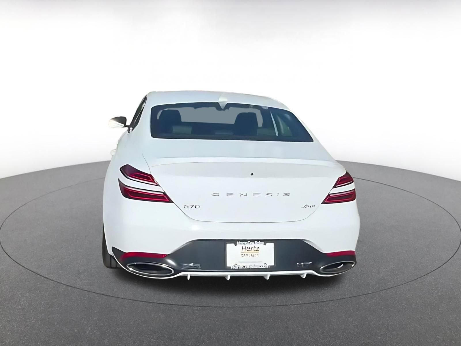 Used 2025 Genesis G70 2.5T image 12