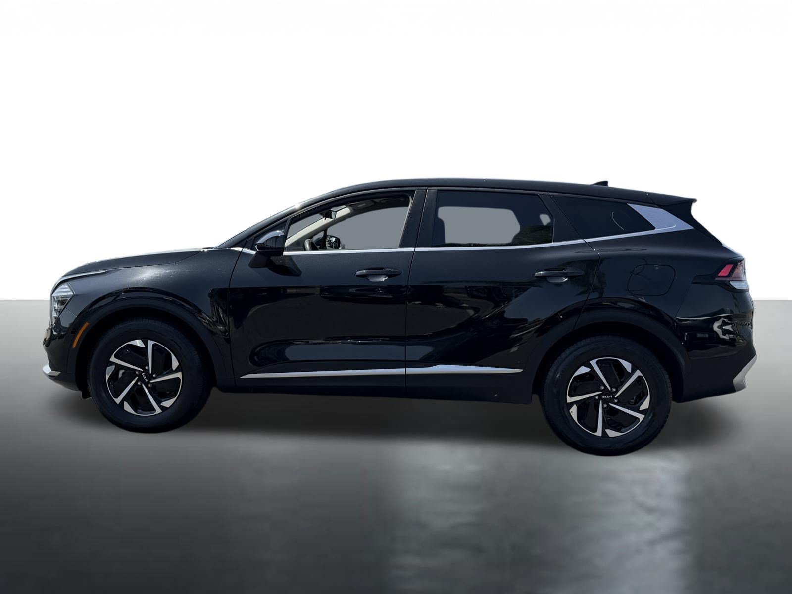 Used 2025 Kia Sportage LX FWD image 5