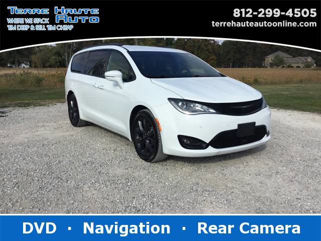 Used 2018 Chrysler Pacifica Limited w/ Advanced Safetytec Group image 1