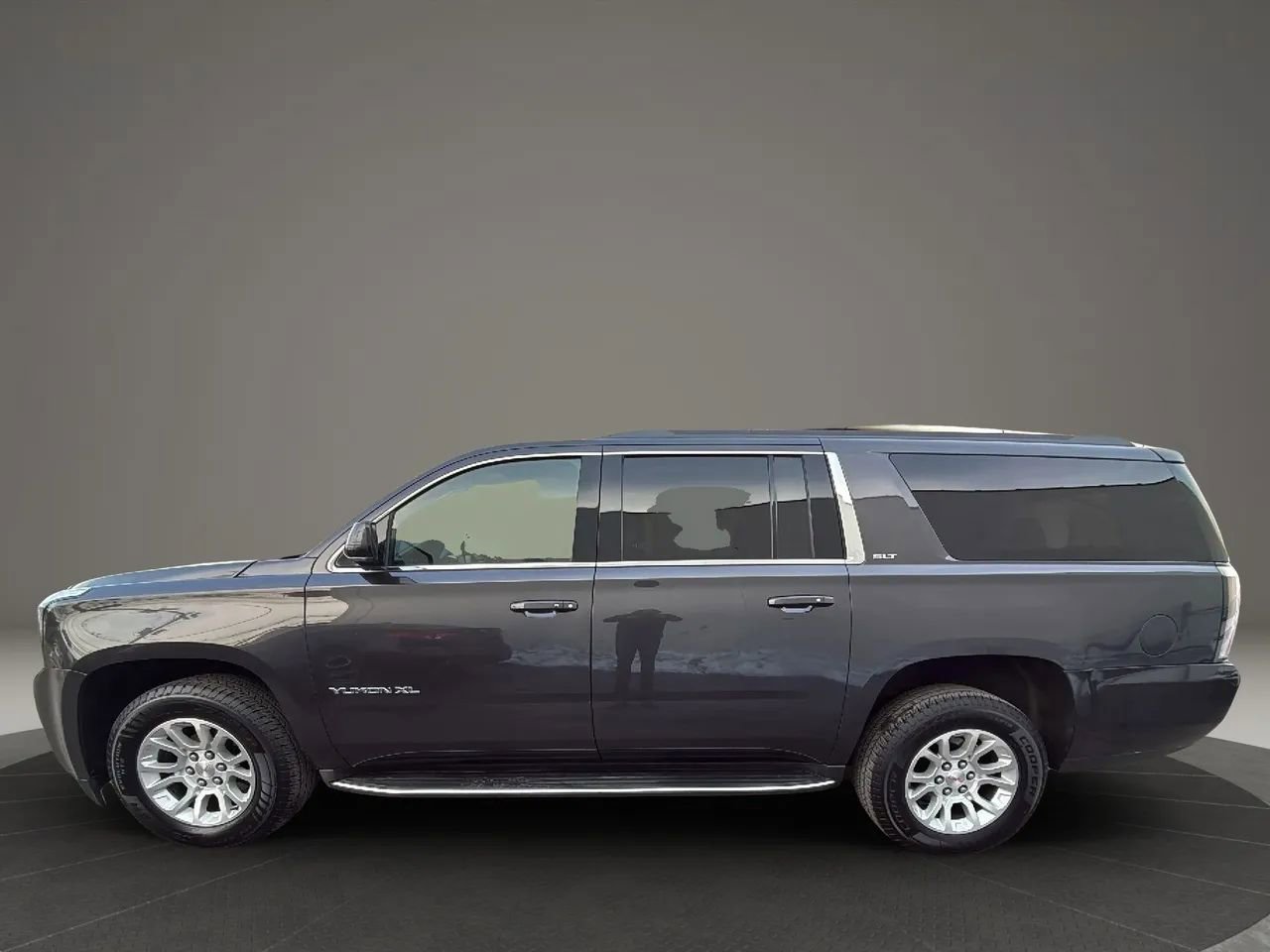 Used 2017 GMC Yukon XL SLT image 8