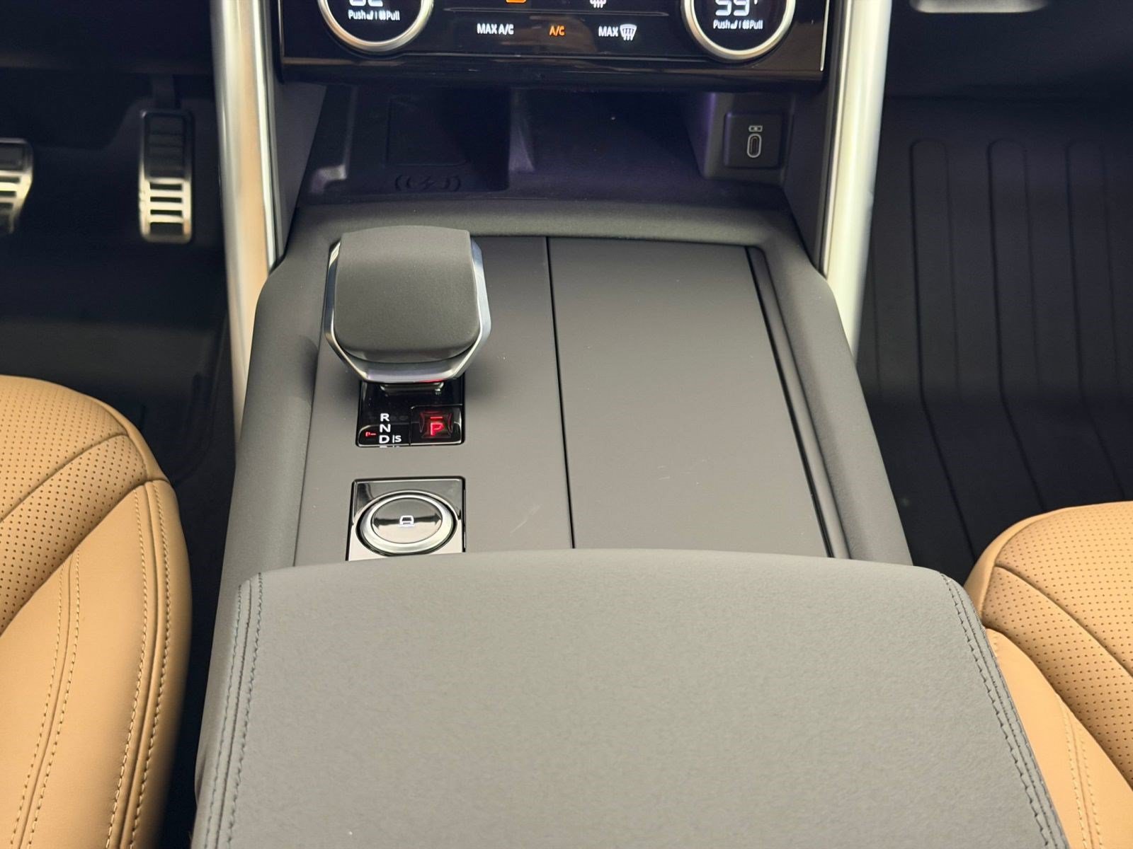 New 2026 Land Rover Discovery Dynamic SE AWD/4WD image 26