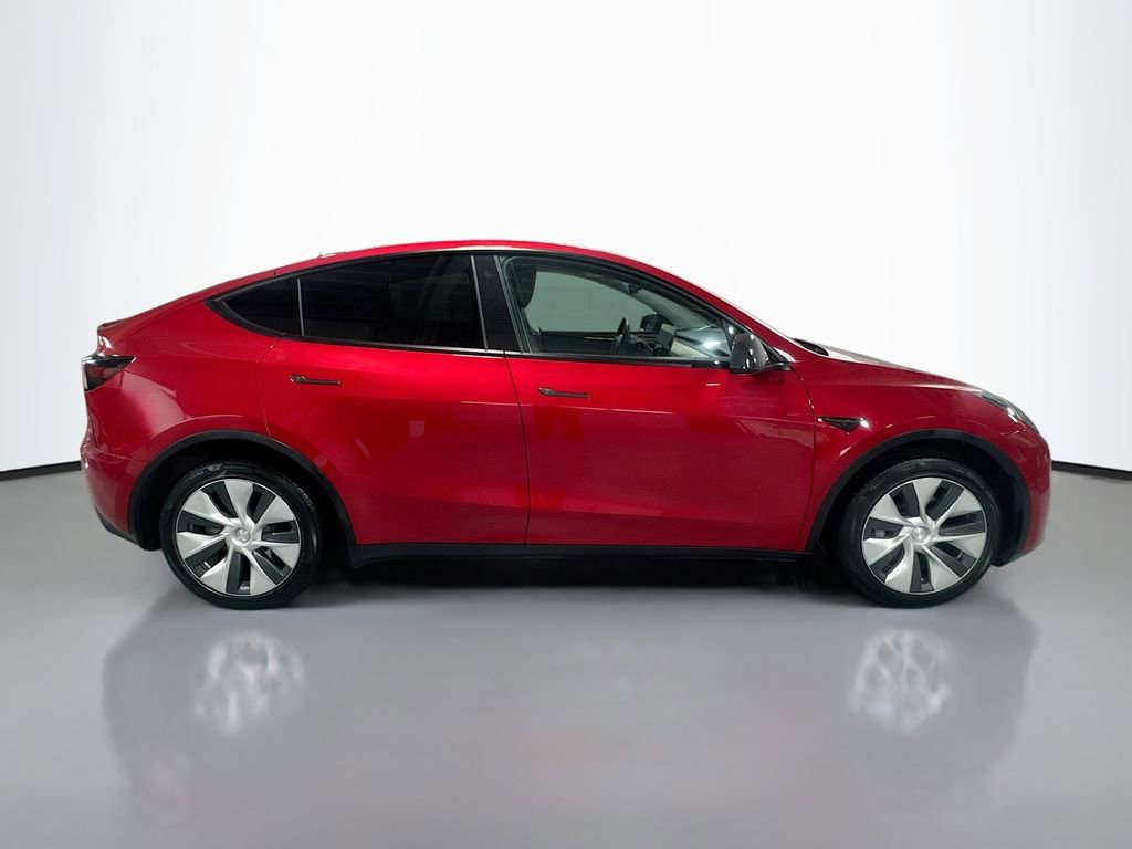 Used 2022 Tesla Model Y Long Range image 5