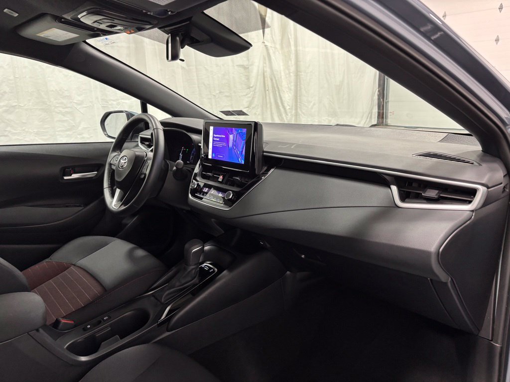 Used 2026 Toyota Corolla SE FWD image 60