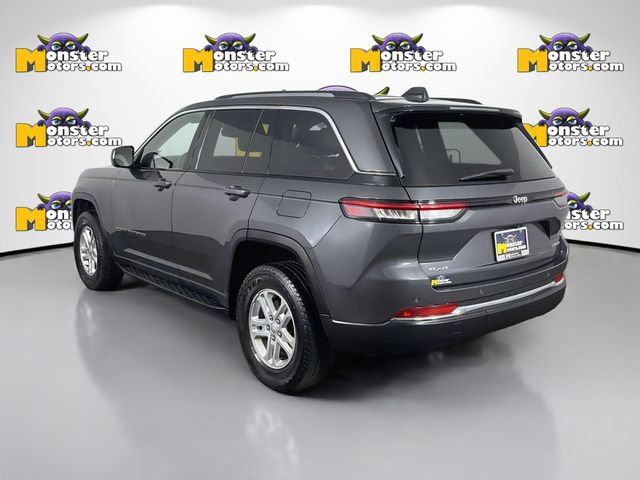 Used 2023 Jeep Grand Cherokee Laredo AWD/4WD image 7