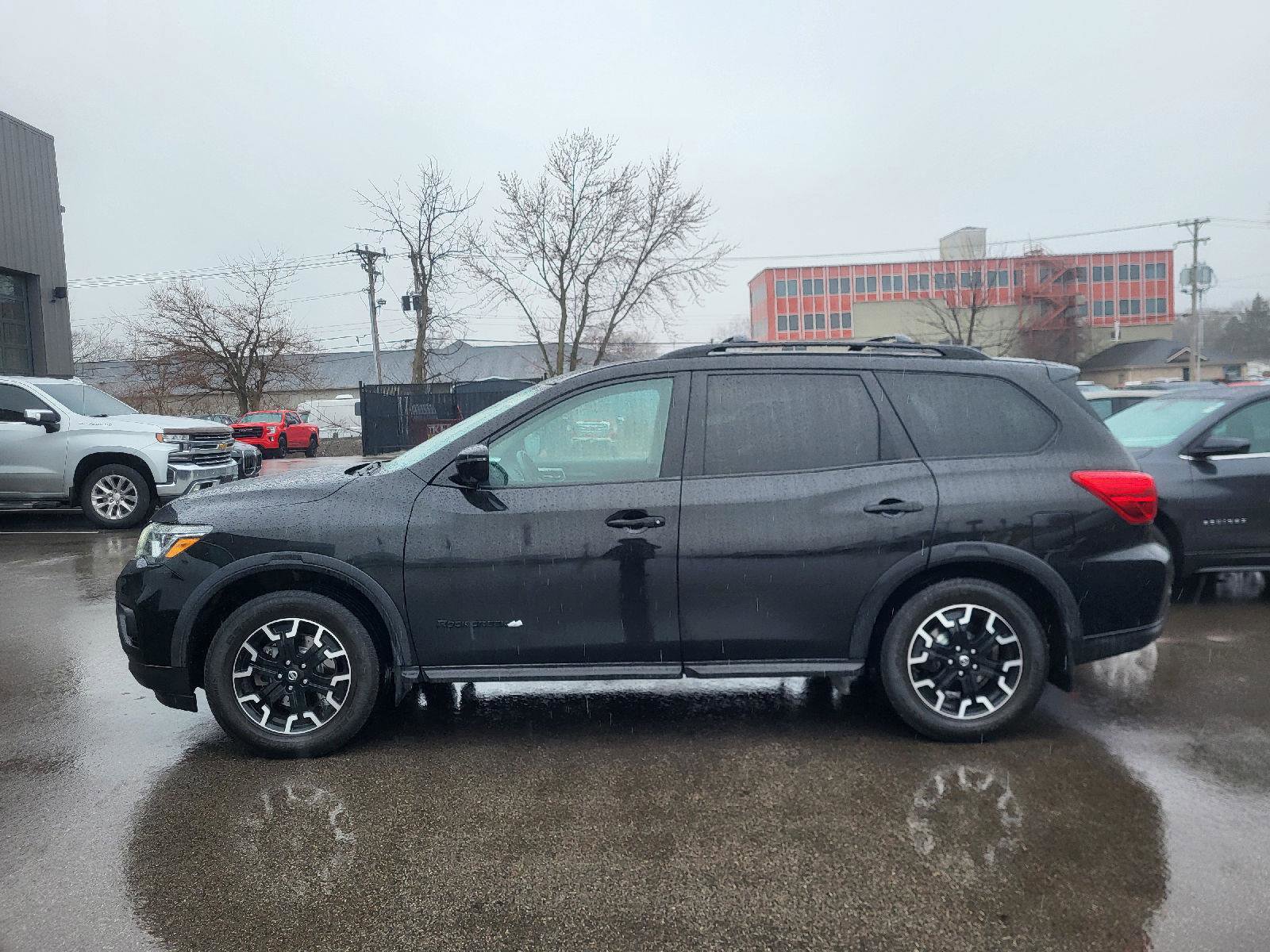 Used 2020 Nissan Pathfinder SL image 6