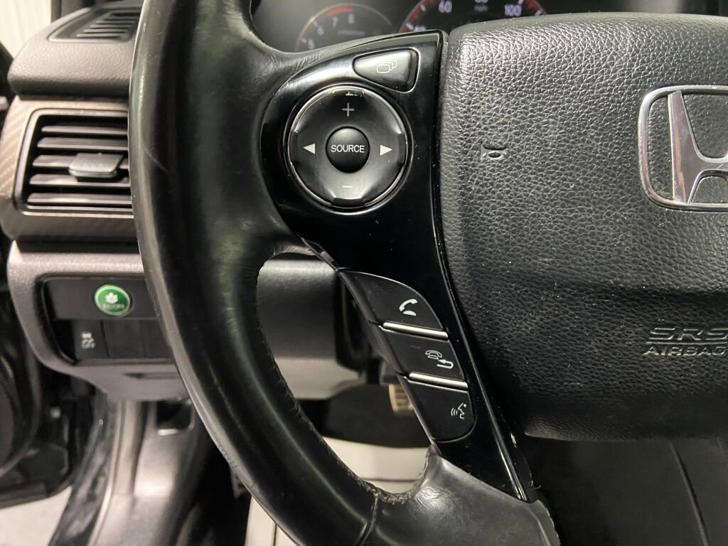 Used 2017 Honda Accord Sport image 12