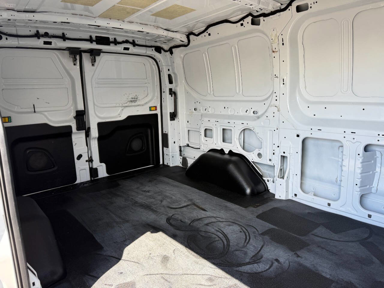 Used 2023 Ford Transit 250 Low Roof AWD image 27