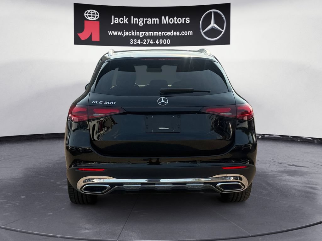 Used 2024 Mercedes-Benz GLC 300 image 4