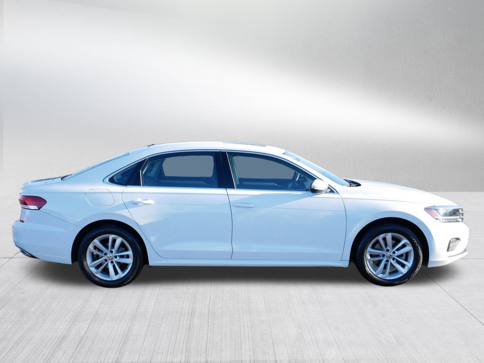 Certified 2020 Volkswagen Passat 2.0T SE w/ Sunroof Package image 8