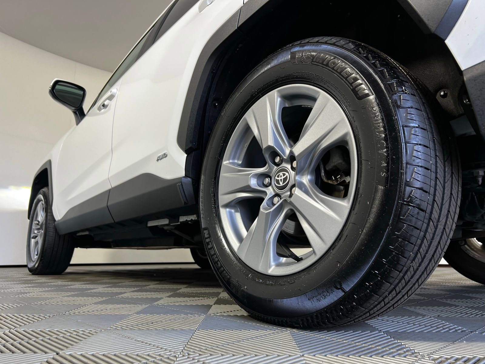 Certified 2025 Toyota RAV4 XLE AWD/4WD image 25