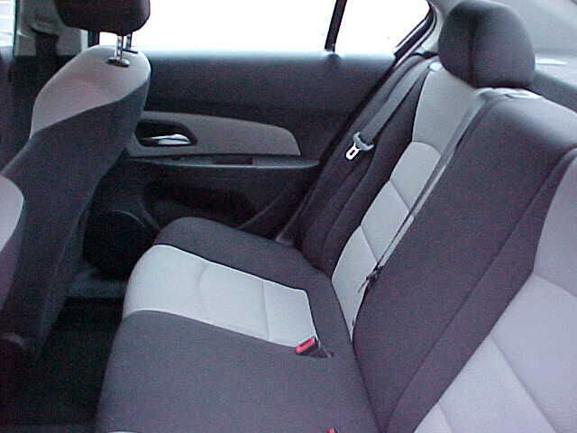 Used 2015 Chevrolet Cruze LS image 9