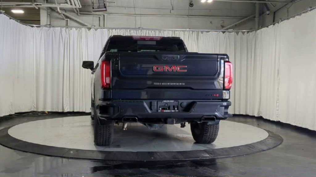 Used 2020 GMC Sierra 1500 AT4 w/ AT4 Premium Package AWD/4WD image 9