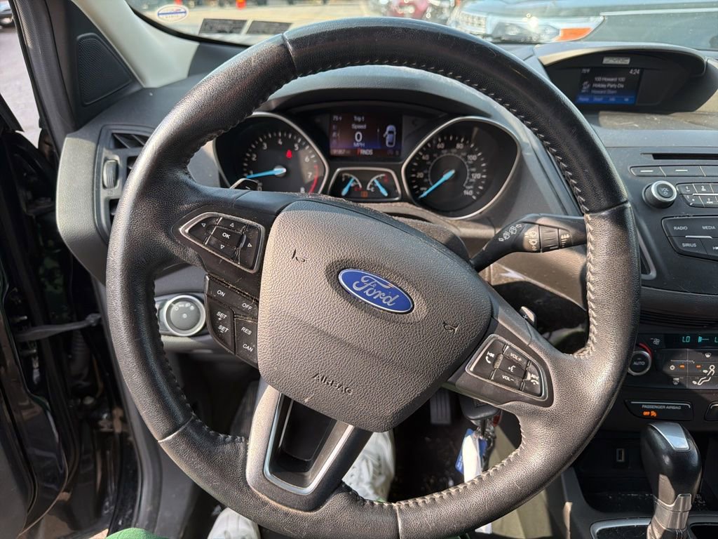 Used 2017 Ford Escape SE w/ SE Sport Appearance Package image 11