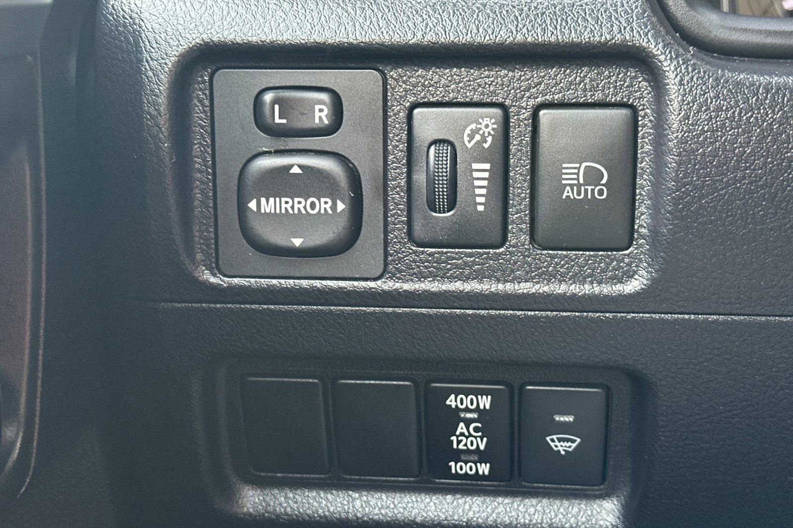 Used 2024 Toyota 4Runner SR5 AWD/4WD image 36