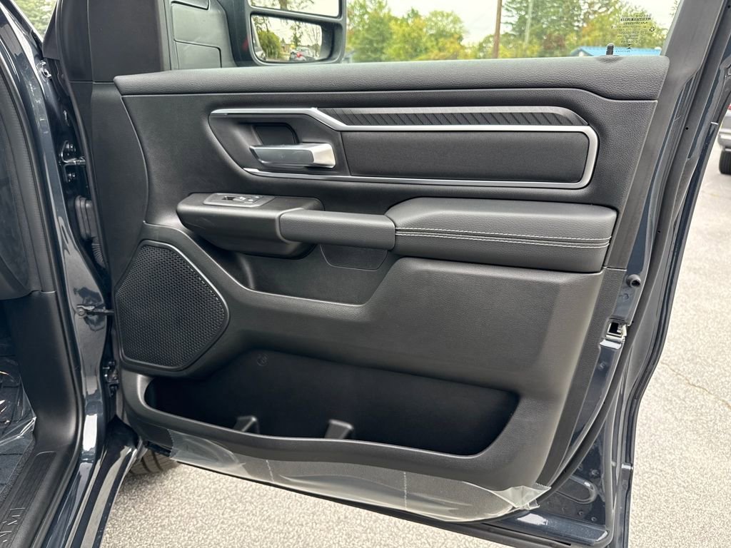New 2026 RAM 1500 4x4 Crew Cab image 19