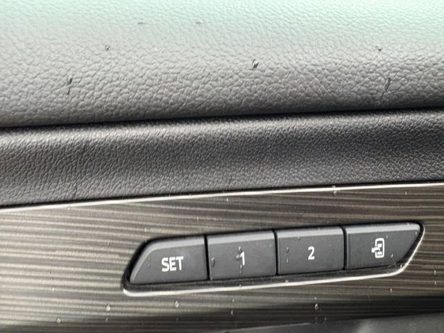 Used 2022 GMC Terrain SLT image 14