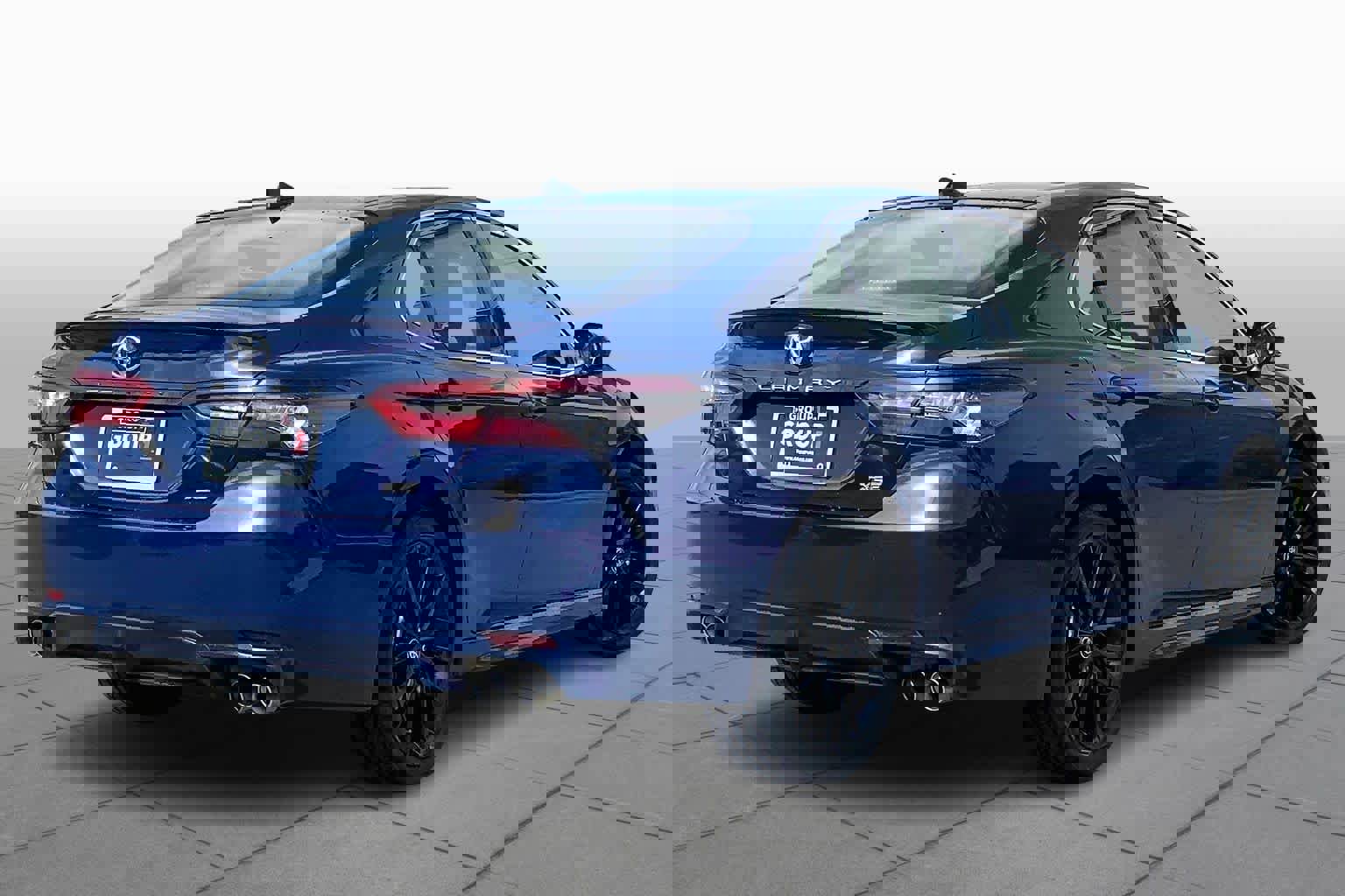 Used 2024 Toyota Camry XSE FWD image 13