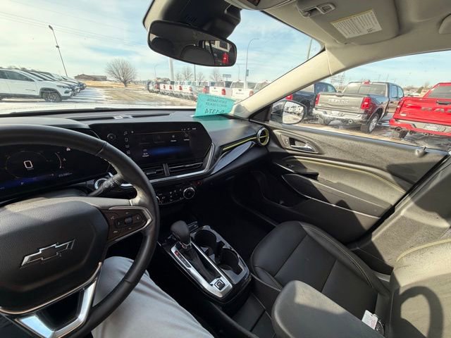 Used 2025 Chevrolet Trax ACTIV w/ Driver Confidence Package image 17