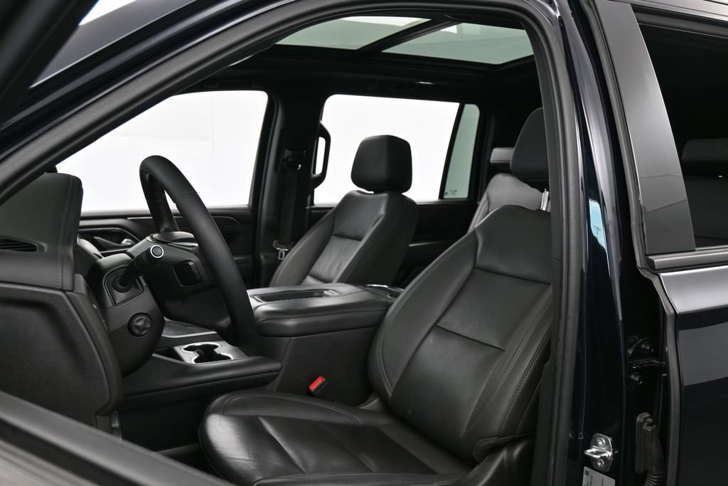 Used 2022 Chevrolet Suburban Z71 w/ Luxury Package AWD/4WD image 10