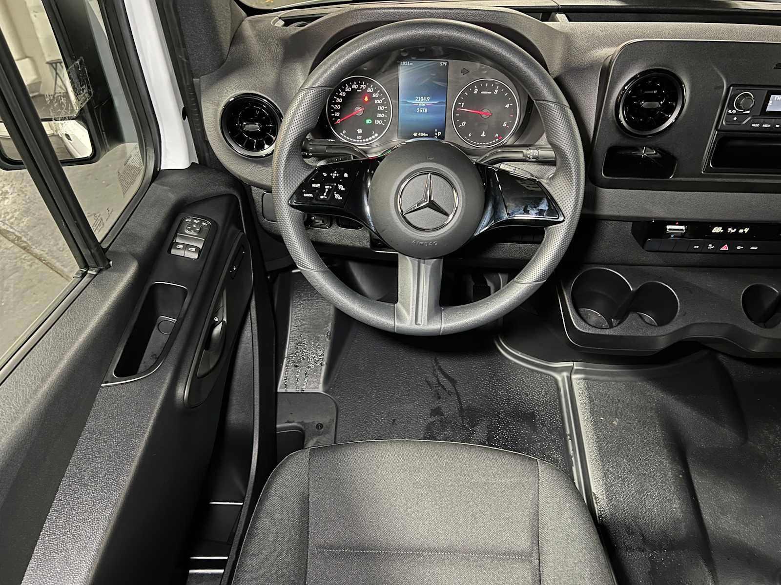 Used 2025 Mercedes-Benz Sprinter 2500 image 34