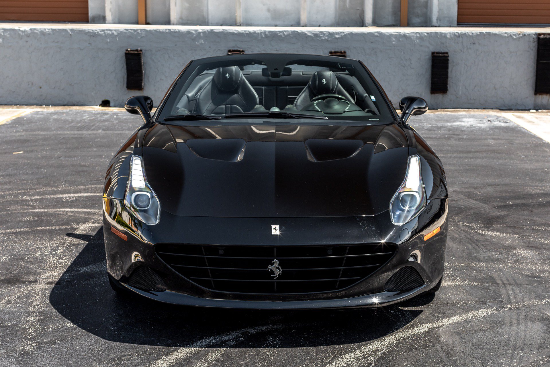 Used 2017 Ferrari California T RWD image 14
