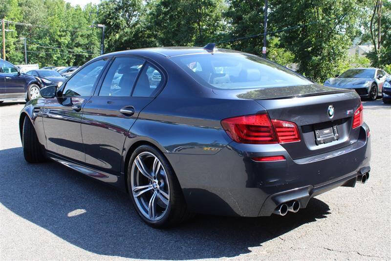 Used 2013 BMW M5 RWD image 3