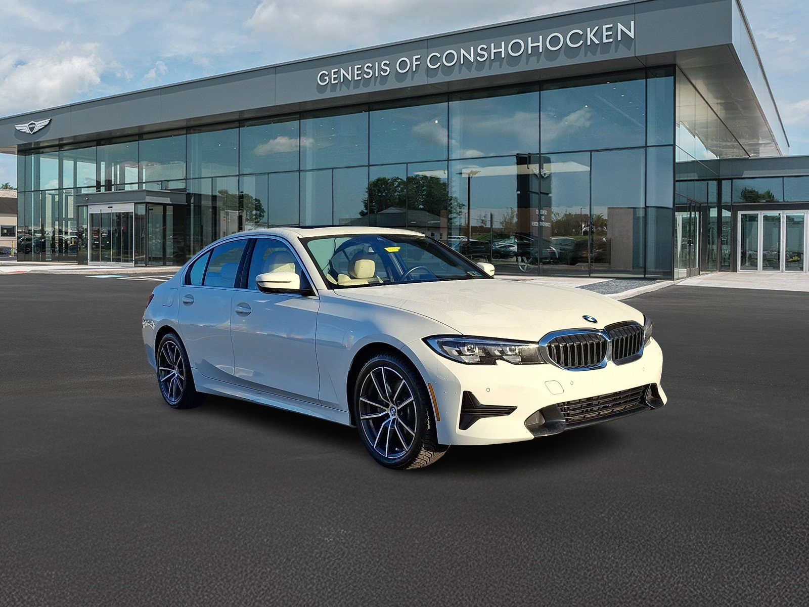 Used 2019 BMW 330i xDrive Sedan w/ Driving Assistance Package AWD/4WD image 2