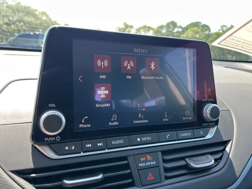 Certified 2025 Nissan Altima 2.5 S FWD image 35