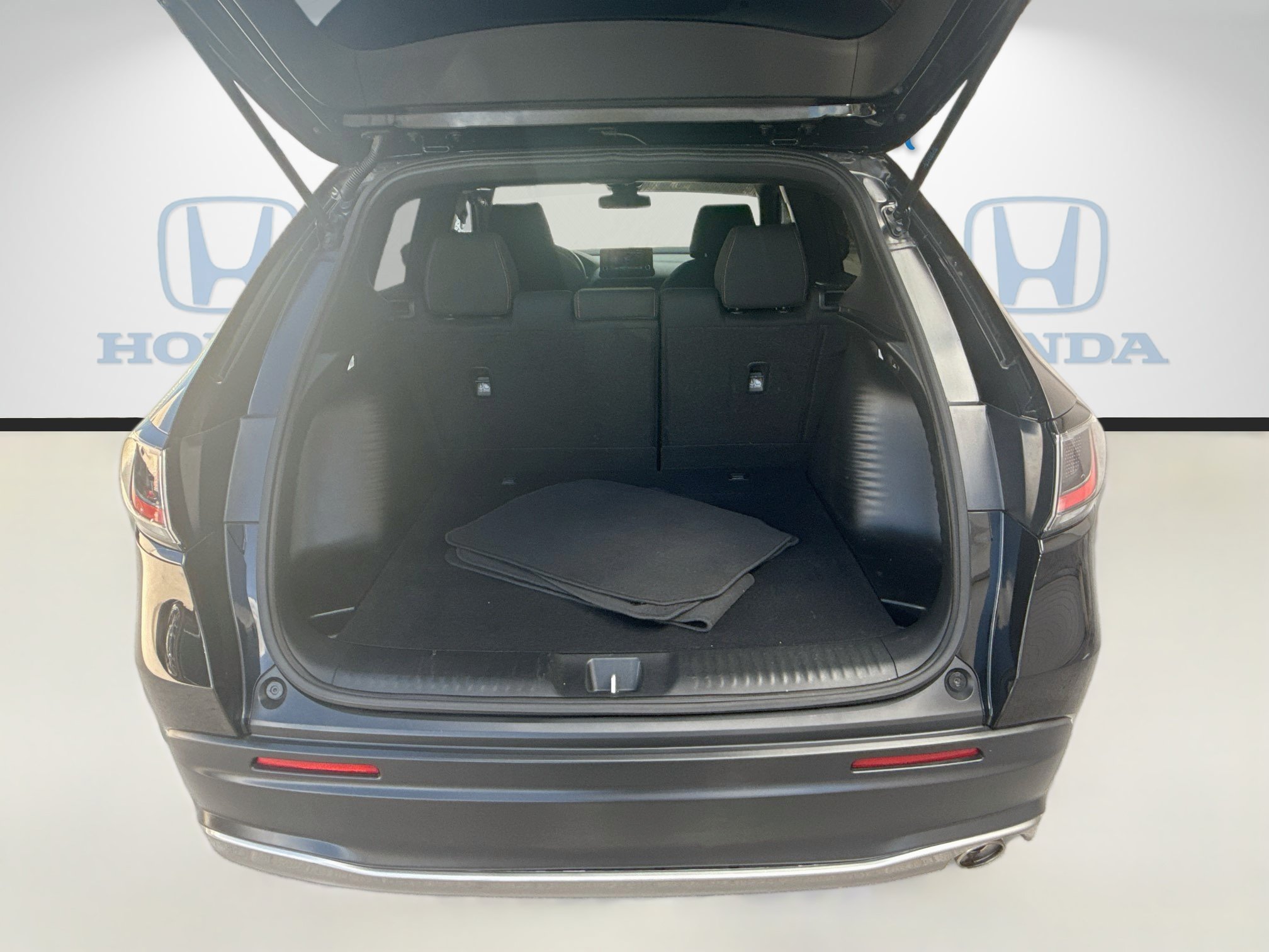 Used 2024 Honda HR-V Sport image 25