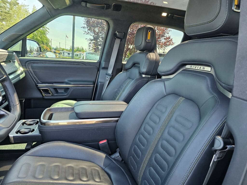 Used 2022 Rivian R1T Adventure AWD/4WD image 27
