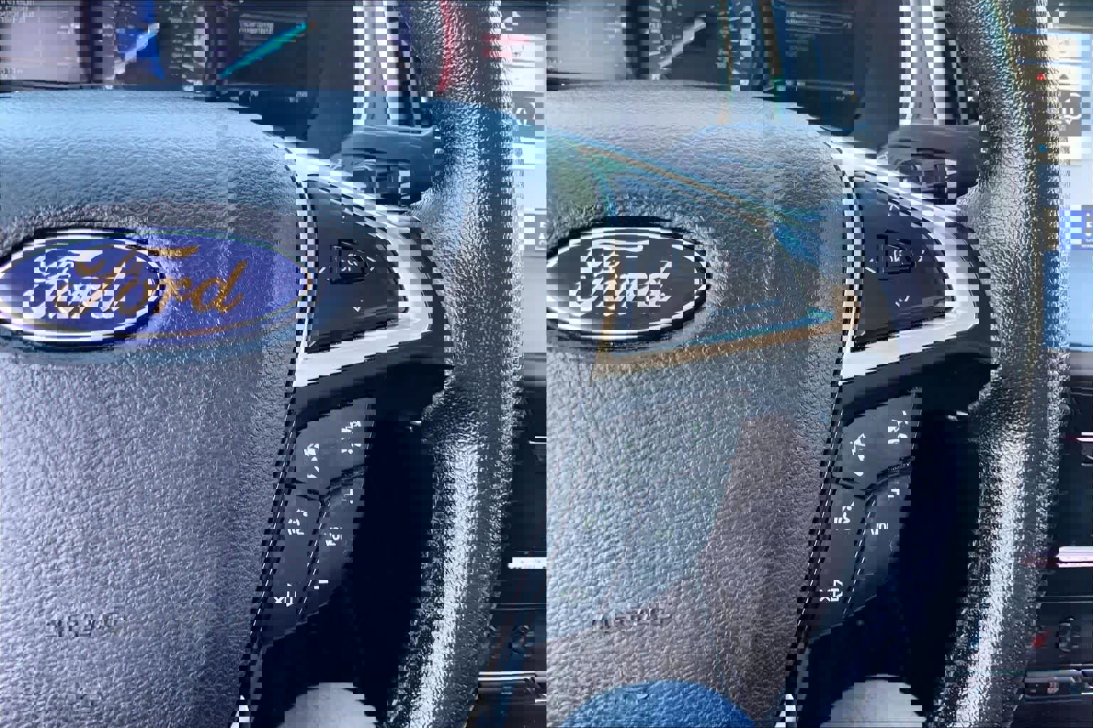 Used 2016 Ford Edge Titanium w/ Equipment Group 302A AWD/4WD image 25