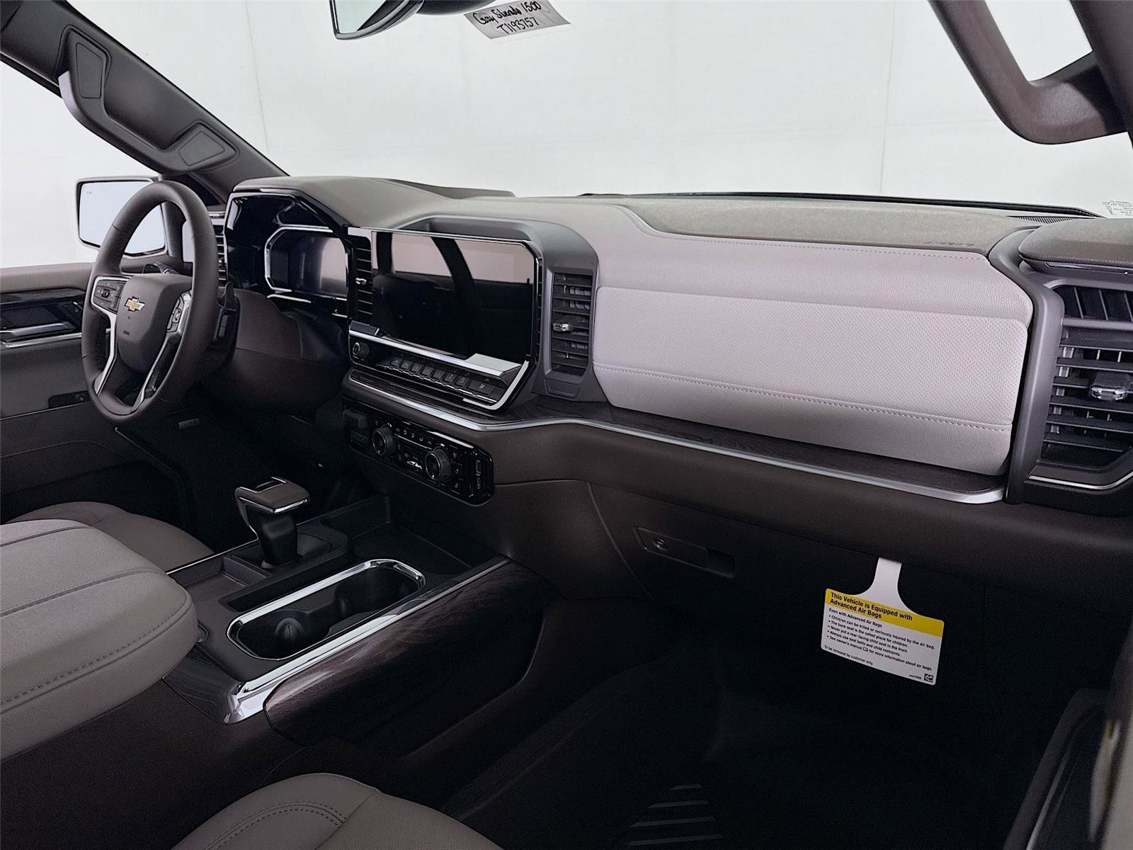 New 2026 Chevrolet Silverado 1500 LTZ w/ LTZ Premium Package AWD/4WD image 23