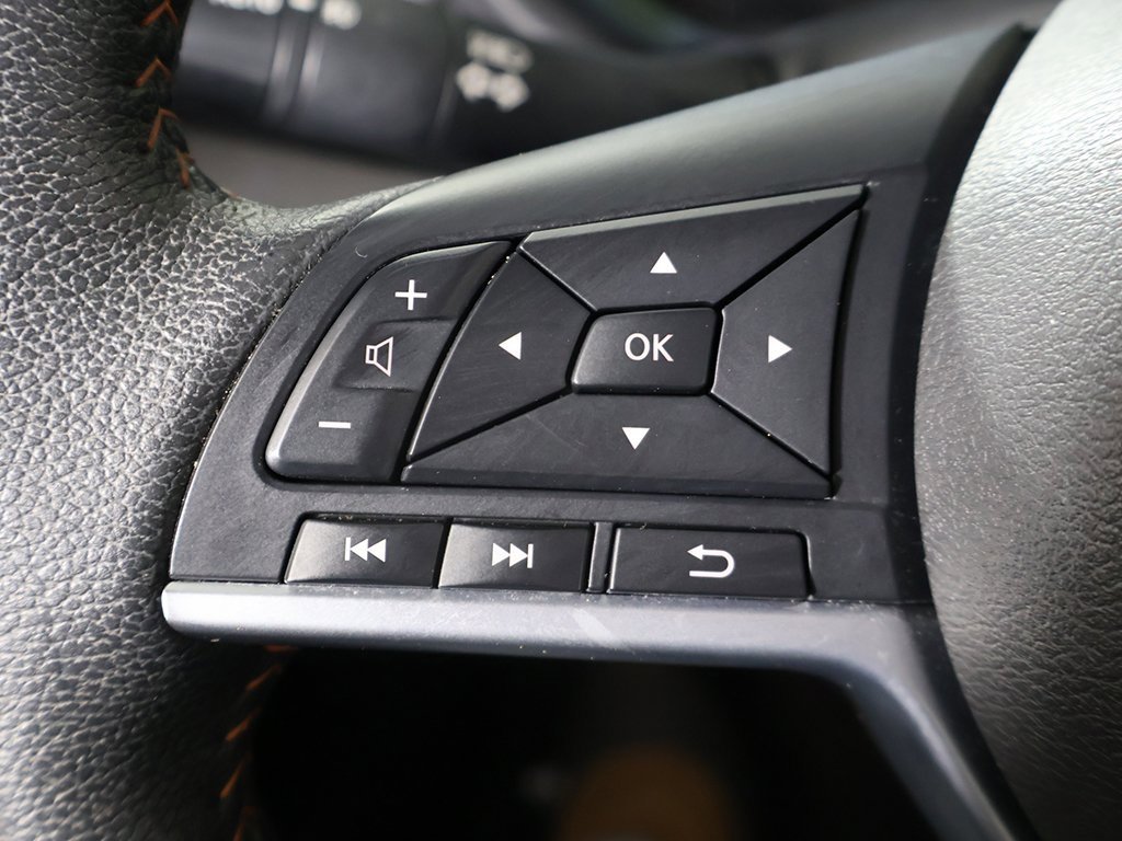 Used 2023 Nissan Kicks SR w/ SR Premium Package image 39