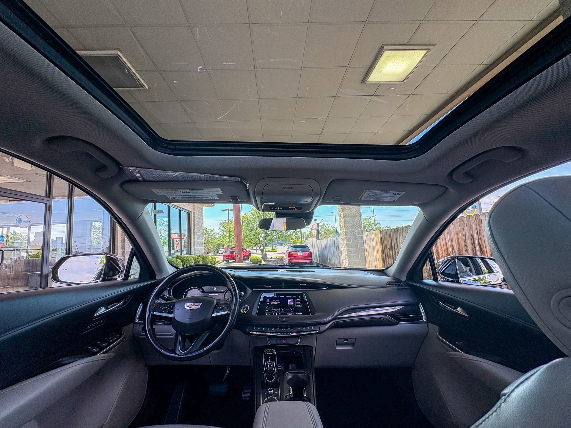 Used 2022 Cadillac XT4 Premium Luxury AWD/4WD image 31