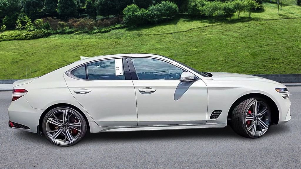 Used 2025 Genesis G70 2.5T w/ Sport Prestige Package image 9