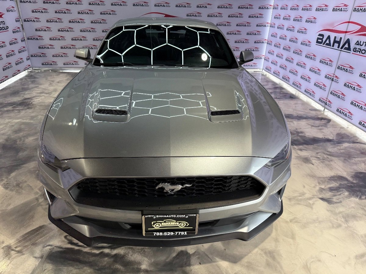 Used 2020 Ford Mustang Premium RWD image 4
