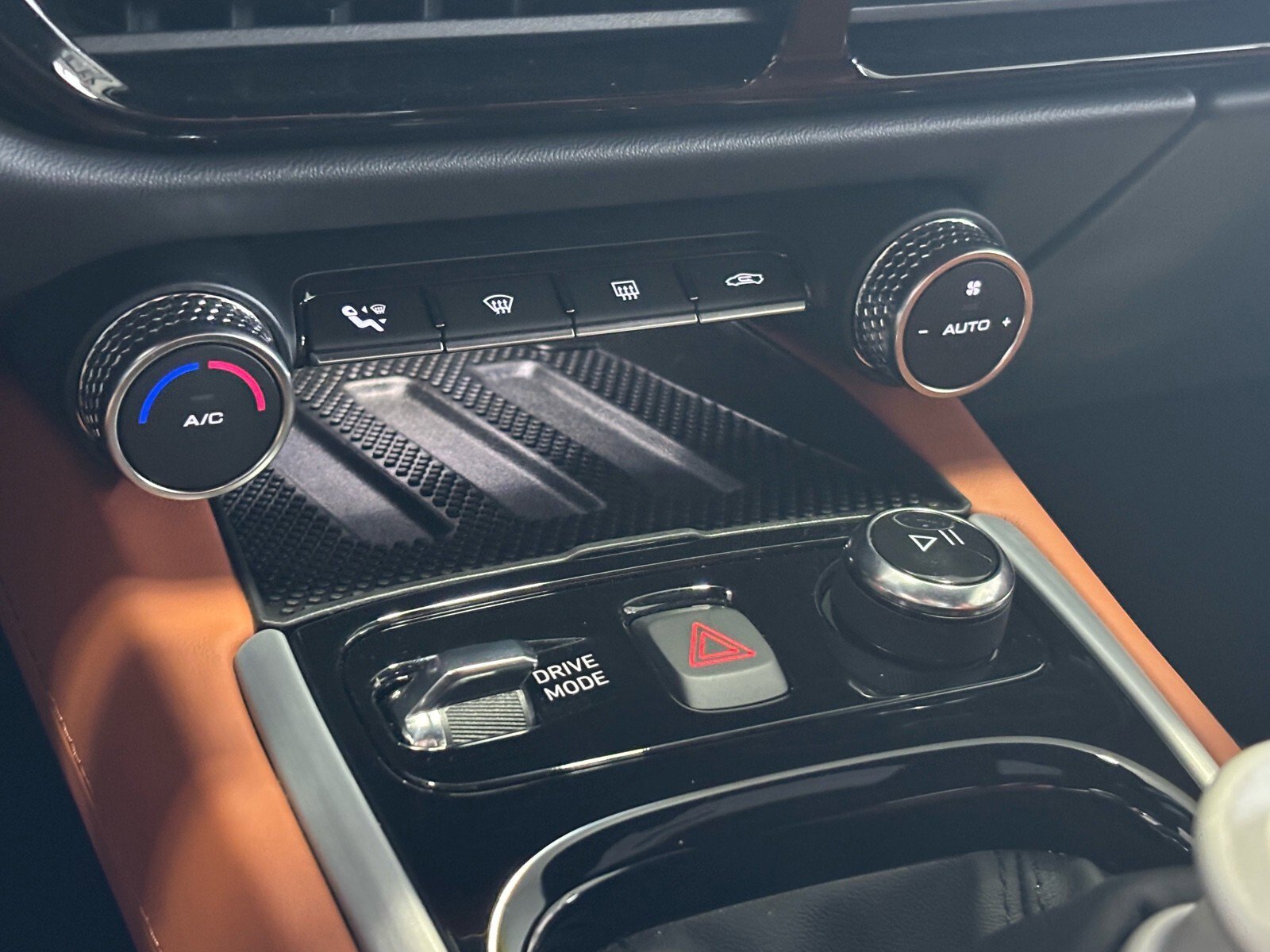 New 2025 Lotus Emira image 42