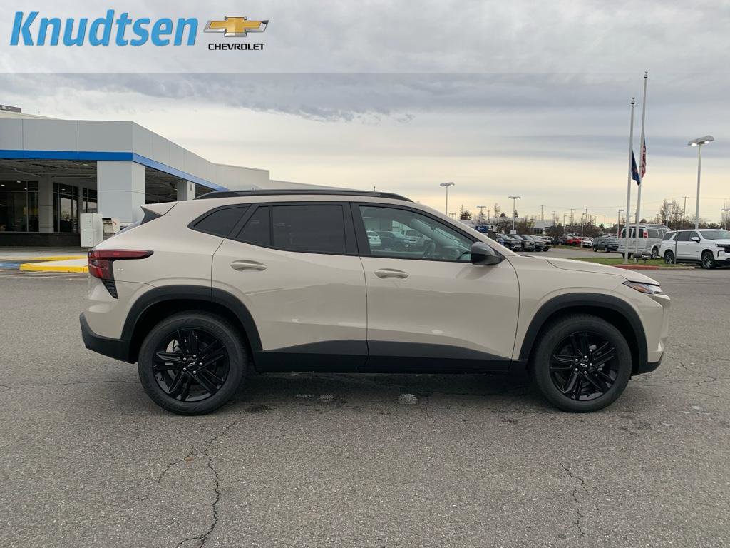 New 2026 Chevrolet Trax ACTIV w/ Sunroof Package image 8