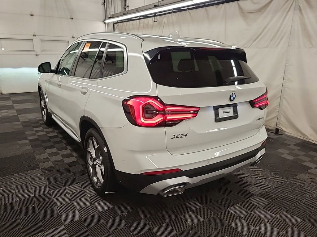 Used 2023 BMW X3 xDrive30i image 4
