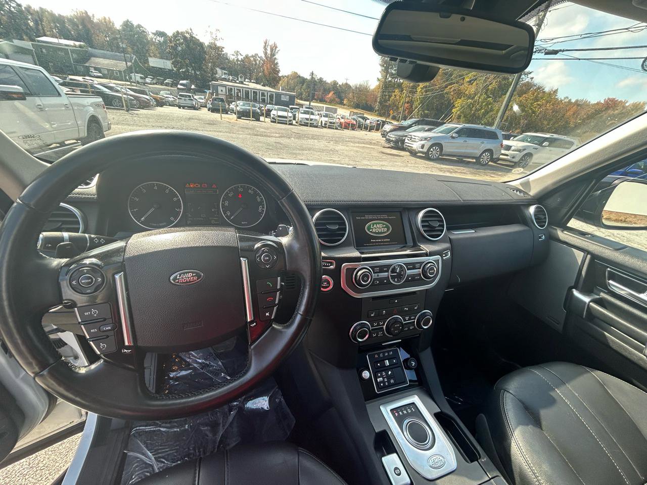 Used 2016 Land Rover LR4 HSE Silver Edition AWD/4WD image 10