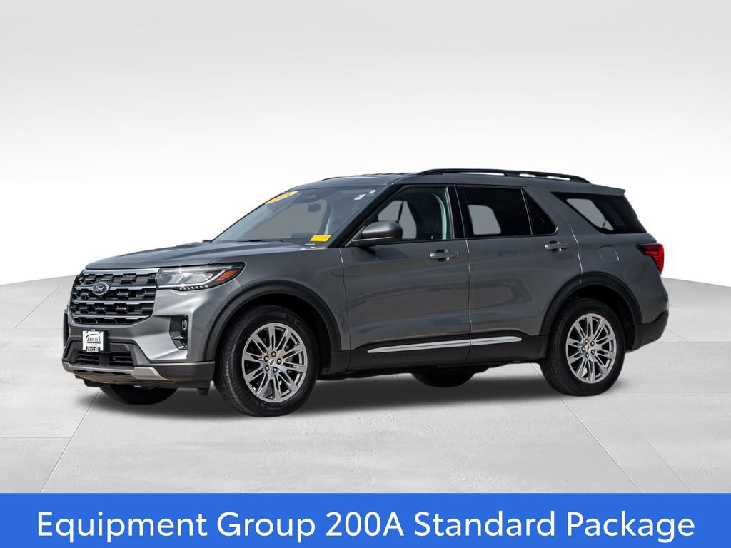 Used 2025 Ford Explorer Active w/ Active Comfort Package AWD/4WD image 3
