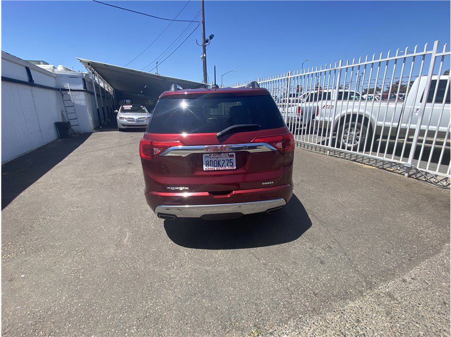 Used 2018 GMC Acadia Denali w/ Technology Package AWD/4WD image 6