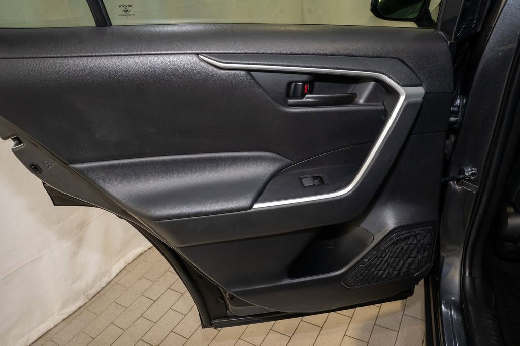 Used 2024 Toyota RAV4 LE image 8