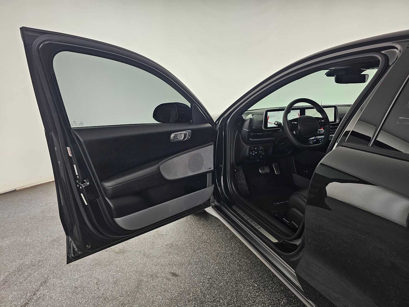 Used 2024 Hyundai Ioniq 6 Limited AWD/4WD image 20