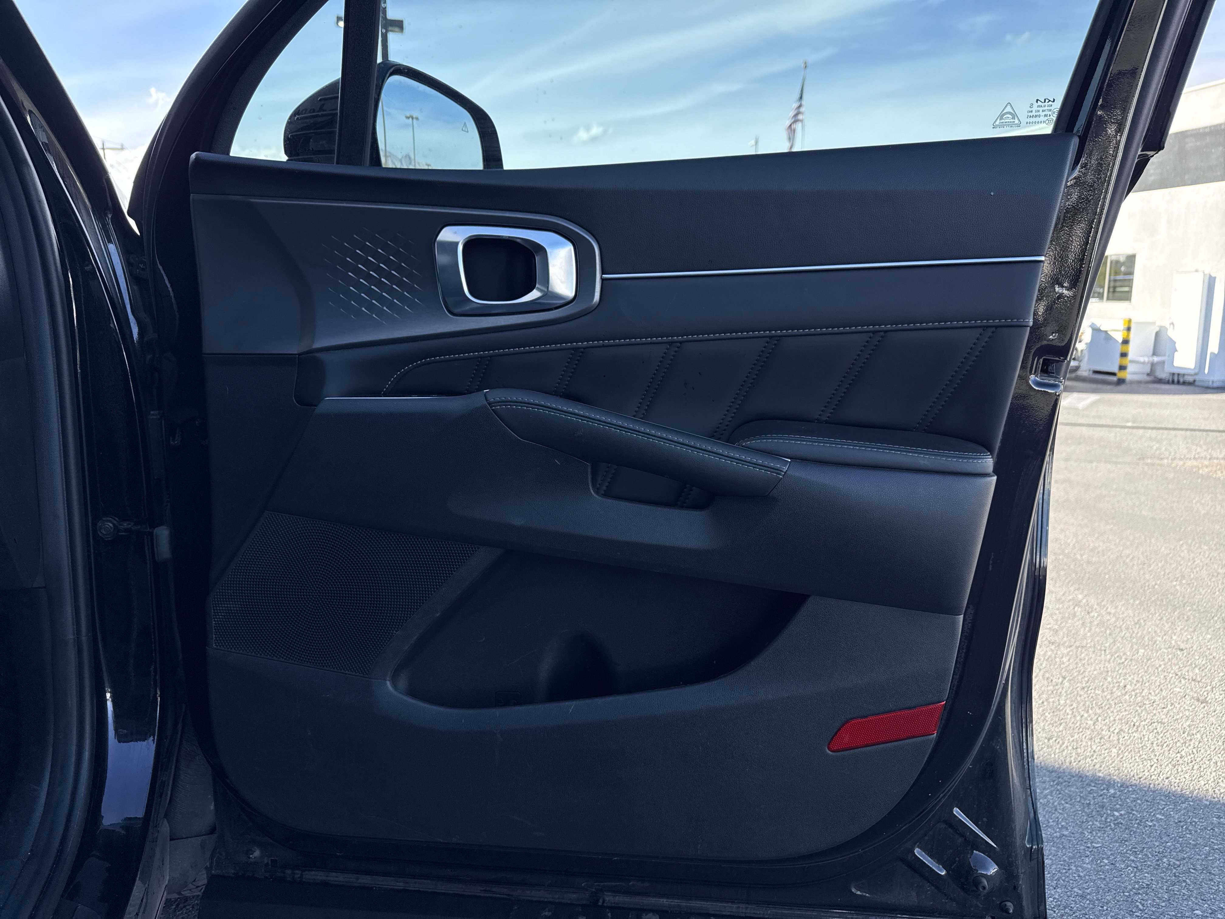 Used 2023 Kia Sorento SX image 23