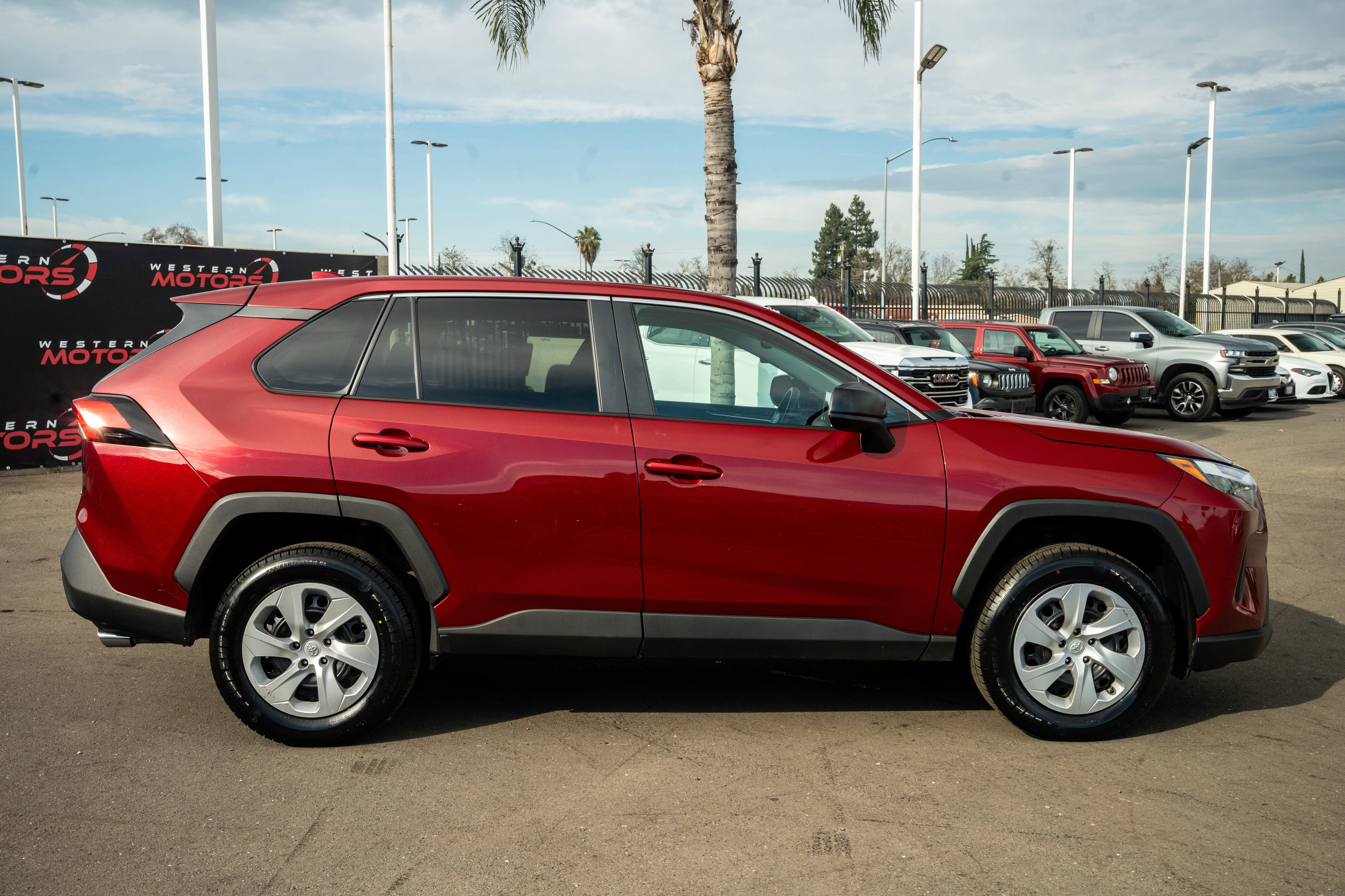 Used 2024 Toyota RAV4 LE image 14