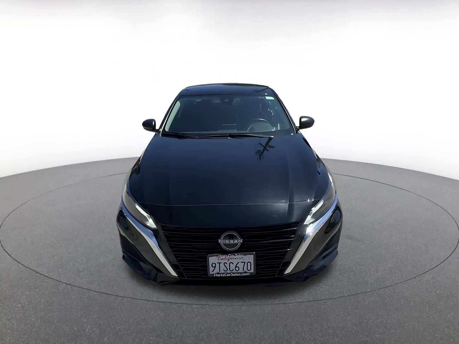 Used 2025 Nissan Altima 2.5 SV FWD image 4